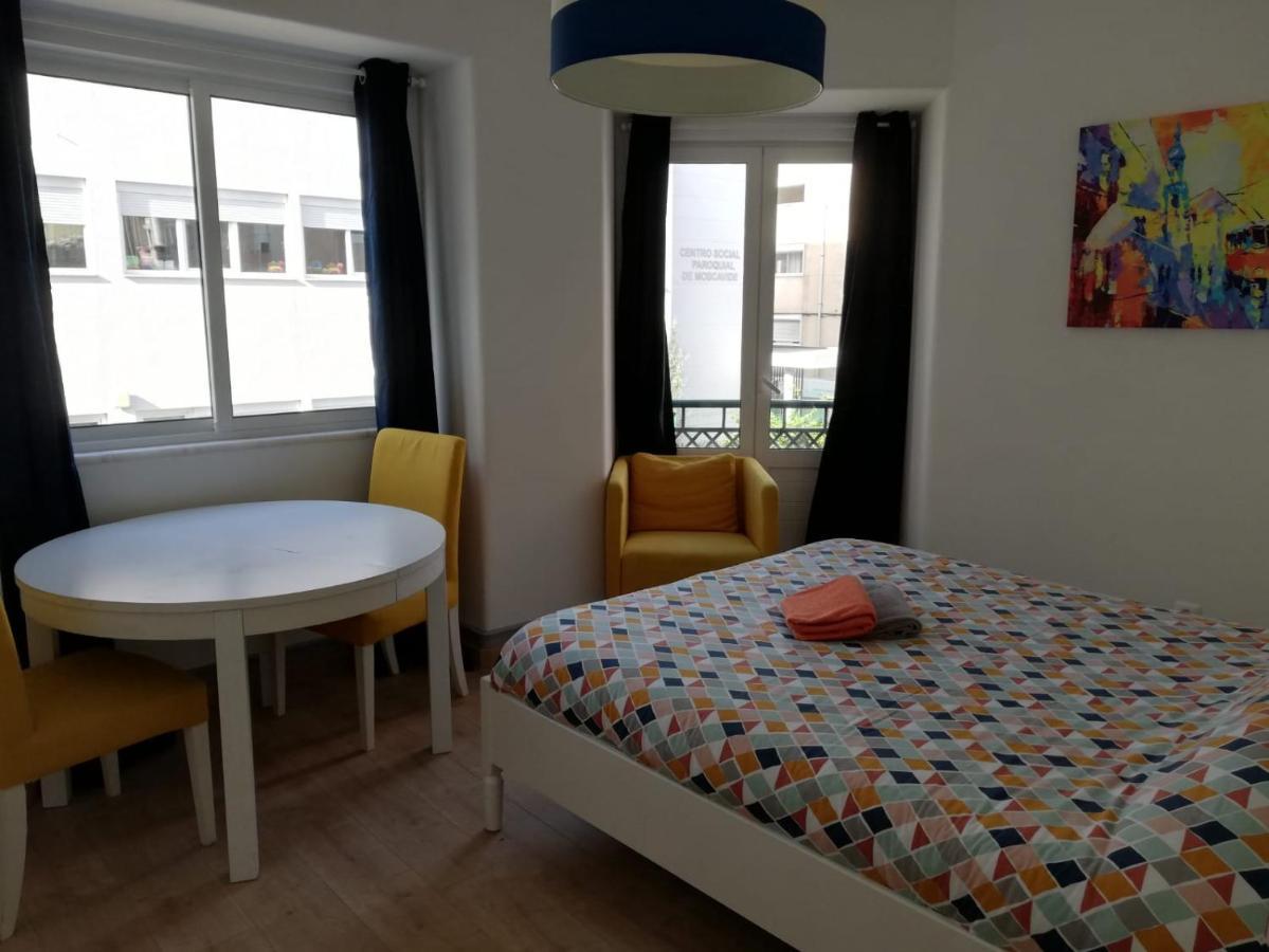 Bed&Shower Moscavide -Self Check-In Bagian luar foto